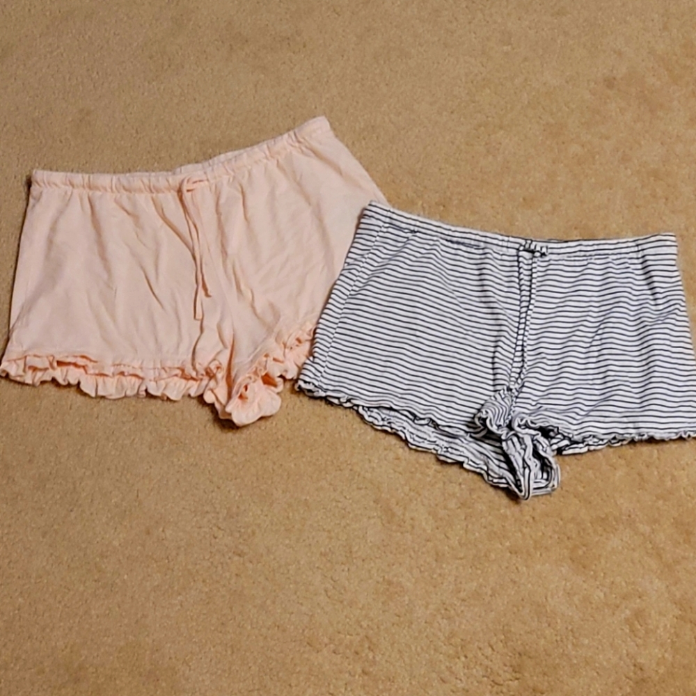 GAP ruffle pajama shorts